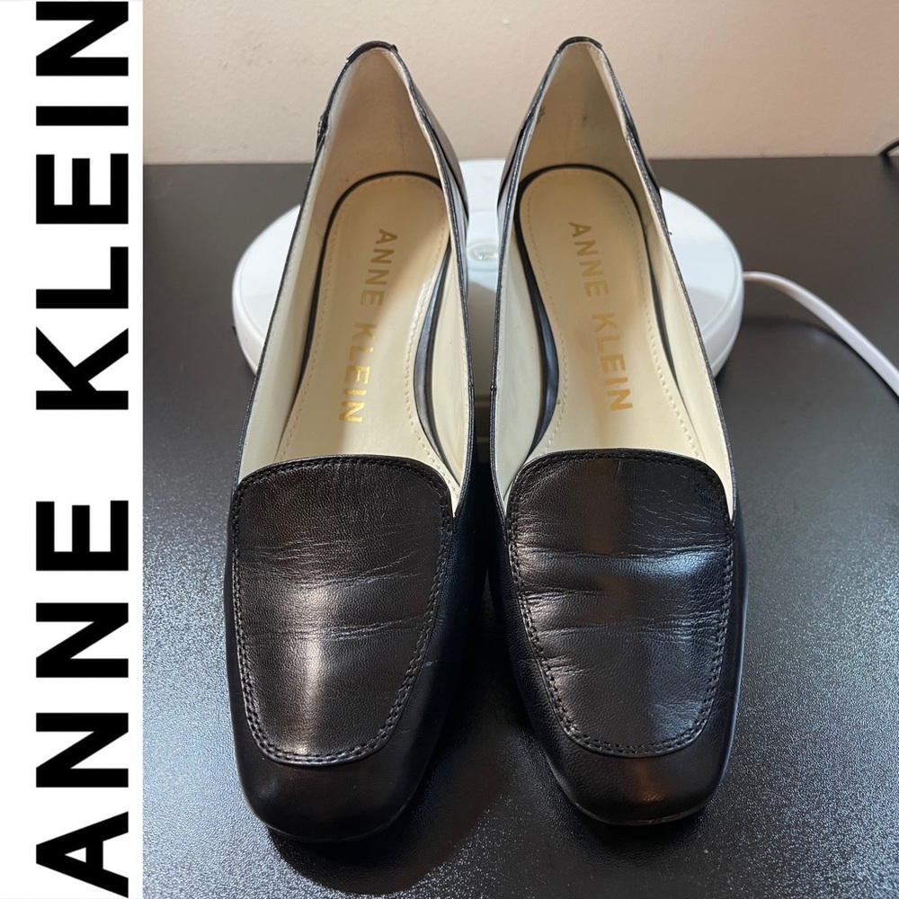 Anne Klein Daneen Leather Loafer 8.5 Black 1-1/2” Heel Rubber Sole